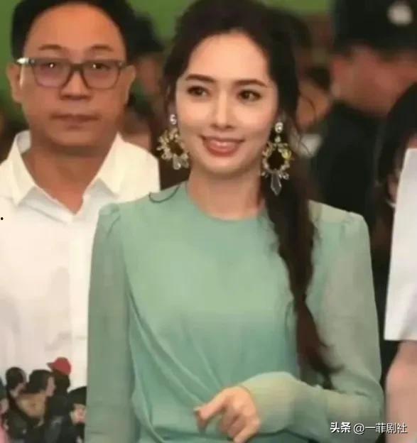 某女星吃瓜爆料事件,内幕惊人曝光！