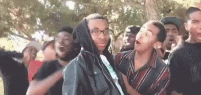 大汉吃瓜事件真相是什么,揭秘背后真相与争议